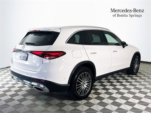 Certified 2025 Mercedes-Benz GLC 300 image 7