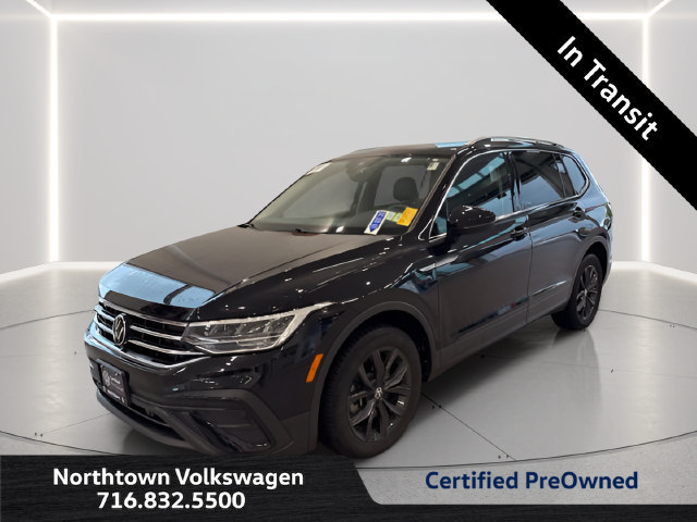 Used 2024 Volkswagen Tiguan SE w/ Panoramic Sunroof Package AWD/4WD image 3