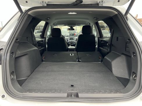 Used 2024 Chevrolet Equinox LT image 43