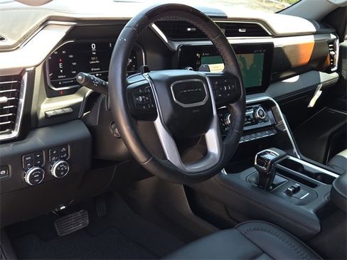 Used 2024 GMC Sierra 1500 Denali image 16