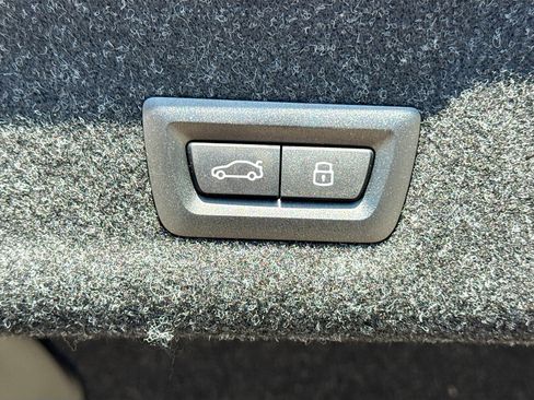 Used 2025 BMW M340i RWD image 13