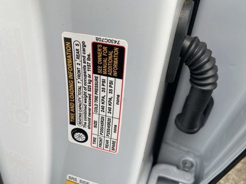 New 2025 Mitsubishi Outlander SEL image 36