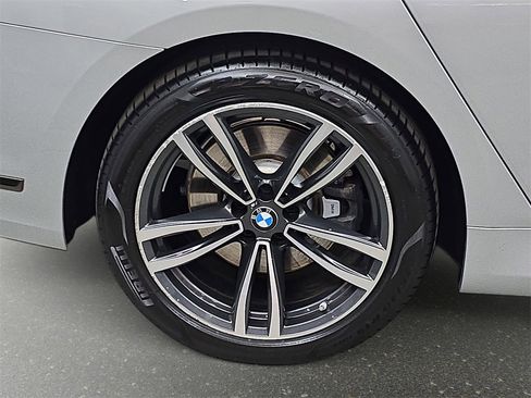 Used 2020 BMW 745e xDrive image 35