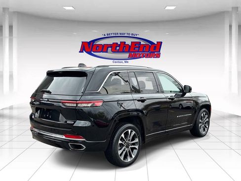 Used 2023 Jeep Grand Cherokee Overland w/ Luxury Tech Group IV AWD/4WD image 7