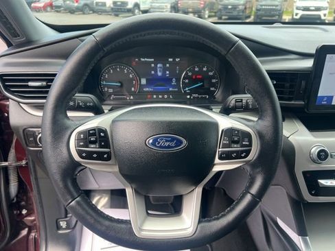 Used 2023 Ford Explorer XLT w/ Equipment Group 202A image 28