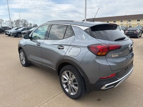 Used 2022 Buick Encore GX Essence w/ Experience Buick Package image 5