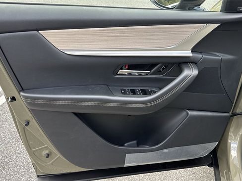 New 2025 MAZDA CX-70 Plug-In Hybrid w/ Premium Pkg image 40