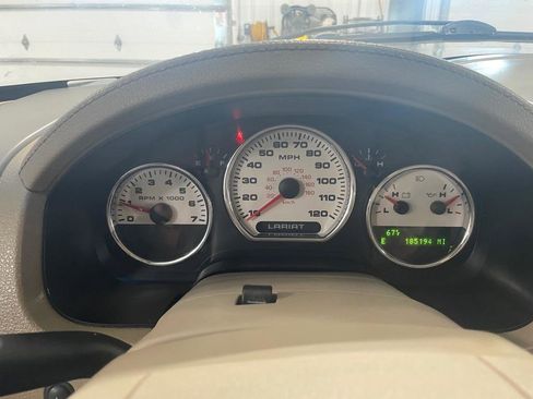 Used 2005 Ford F150 Lariat AWD/4WD image 27