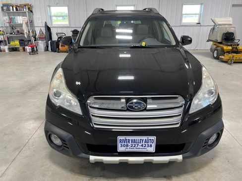 Used 2013 Subaru Outback 2.5i Limited w/ Moonroof Pkg AWD/4WD image 2