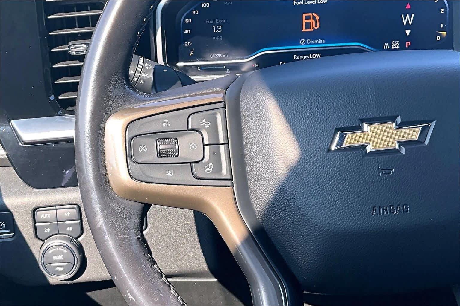 Used 2023 Chevrolet Silverado 1500 High Country w/ High Country Premium Package AWD/4WD image 25