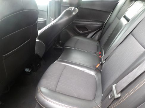 Used 2019 Chevrolet Trax LT w/ LT Convenience Package AWD/4WD image 9