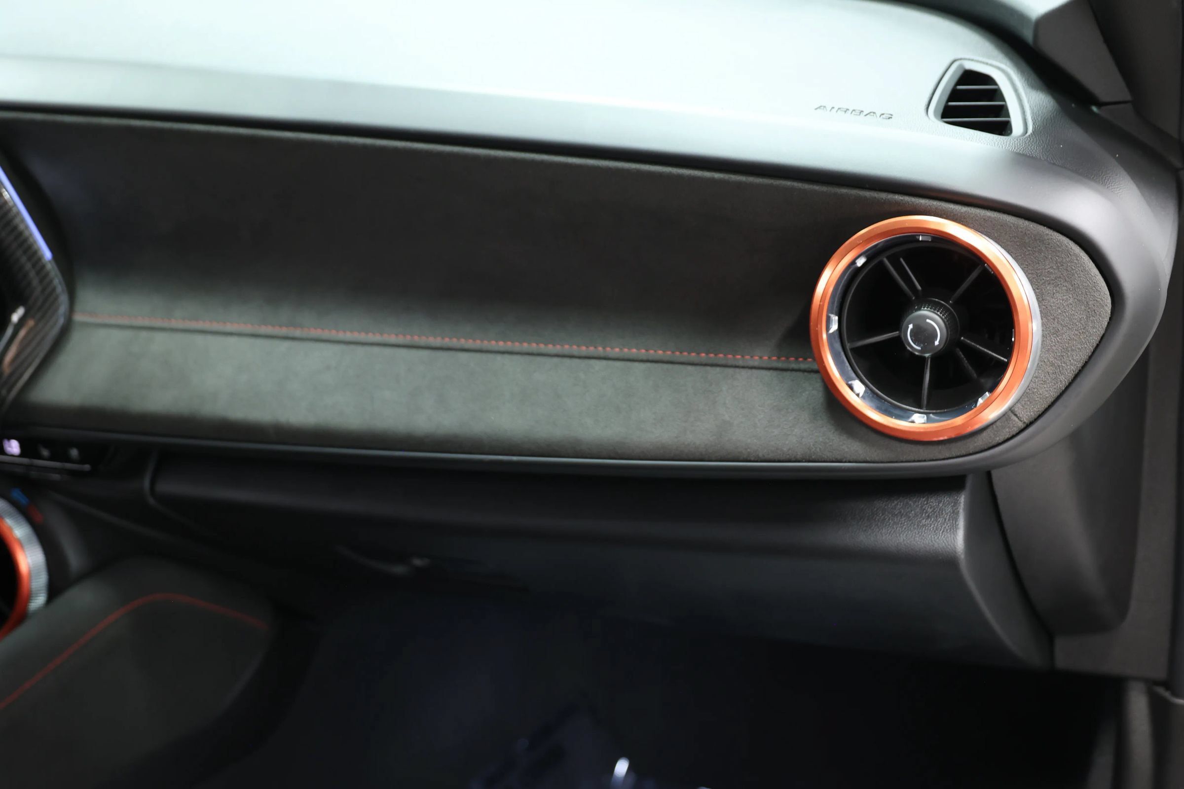 Used 2018 Chevrolet Camaro ZL1 RWD image 96