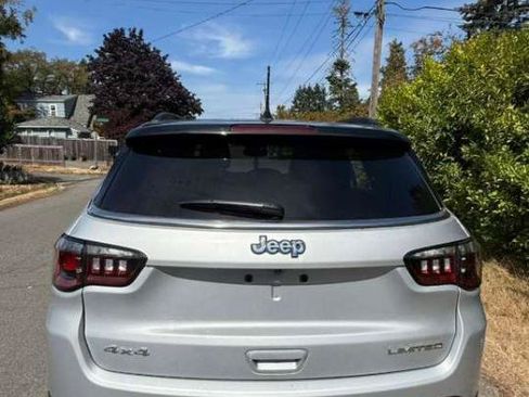 Used 2025 Jeep Compass Limited AWD/4WD image 14
