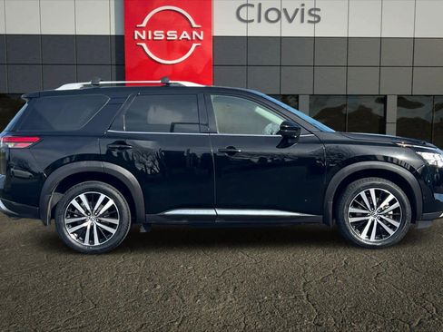 Certified 2024 Nissan Pathfinder Platinum w/ Cargo Package image 9