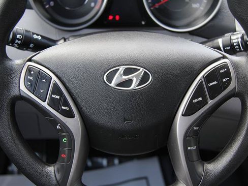 Used 2013 Hyundai Elantra GLS w/ Preferred Pkg FWD image 25