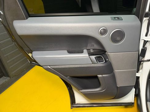 Used 2014 Land Rover Range Rover Sport Supercharged image 18