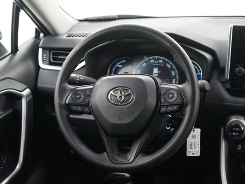 Used 2025 Toyota RAV4 LE image 15