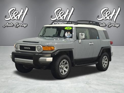 Used 2014 Toyota FJ Cruiser 4WD w/ Upgrade Package image 18