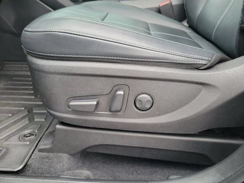 Used 2022 Kia Telluride EX w/ EX Premium Package FWD image 16