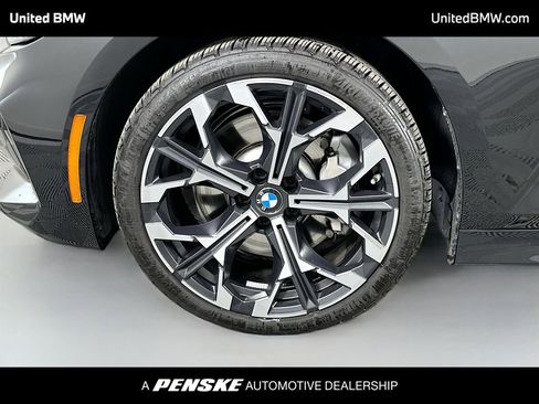 Used 2025 BMW 330i Sedan w/ Convenience Package RWD image 32