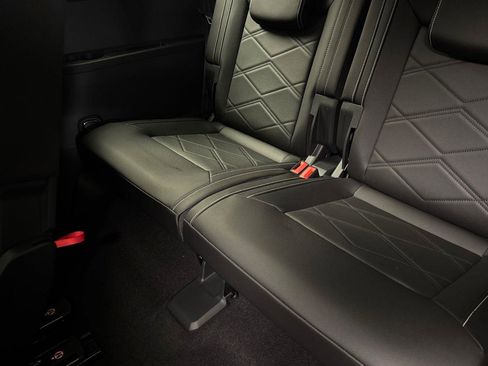 New 2026 Volkswagen Atlas SE image 14