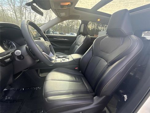 Certified 2025 INFINITI QX60 Pure image 10
