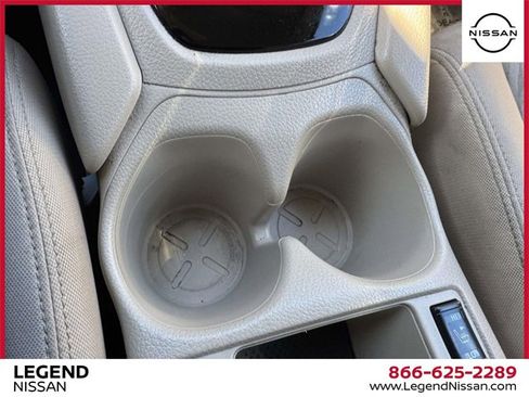 Used 2020 Nissan Rogue SV image 26