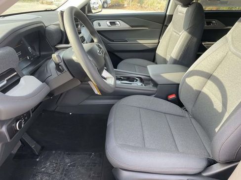 New 2026 Ford Explorer Active image 14