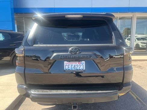 Used 2018 Toyota 4Runner TRD Off-Road Premium image 5