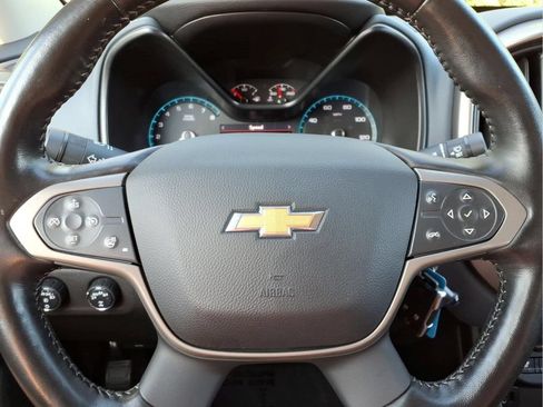 Used 2022 Chevrolet Colorado Z71 w/ Trail Boss Package AWD/4WD image 10