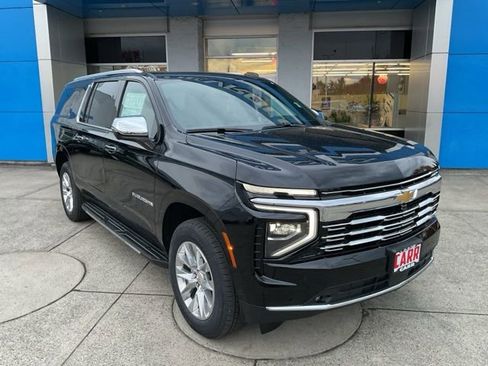 New 2026 Chevrolet Suburban Premier image 2