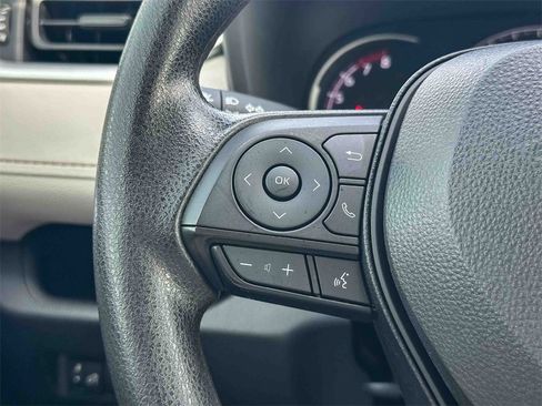 Used 2023 Toyota RAV4 XLE image 28