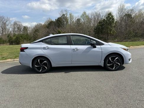 New 2025 Nissan Versa SR image 9