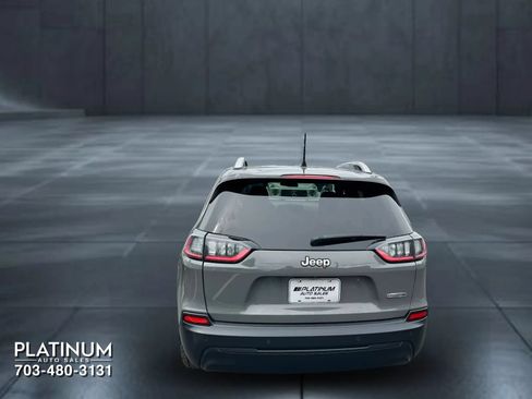 Used 2020 Jeep Cherokee Latitude Plus FWD image 7