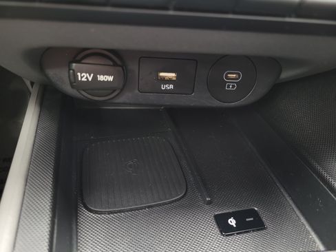 Used 2025 Hyundai Elantra SEL FWD image 34