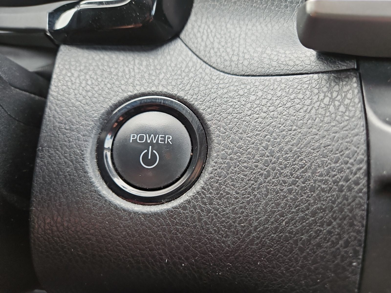 Used 2025 Toyota Camry LE FWD image 30