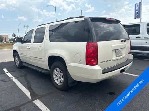 Used 2014 GMC Yukon XL SLT w/ SLT-2 Equipment Package AWD/4WD image 4