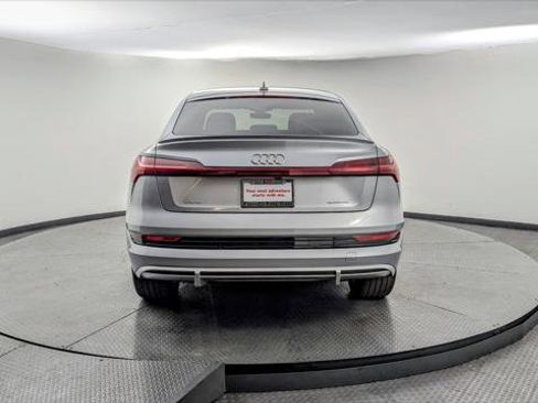 Used 2023 Audi e-tron Premium image 7
