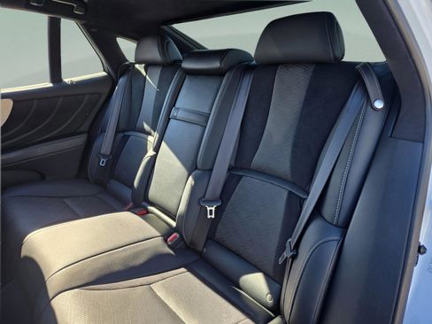 Used 2023 Lexus LS 500 F Sport image 19