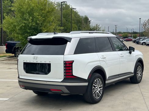 Used 2026 Hyundai Palisade SEL FWD image 11