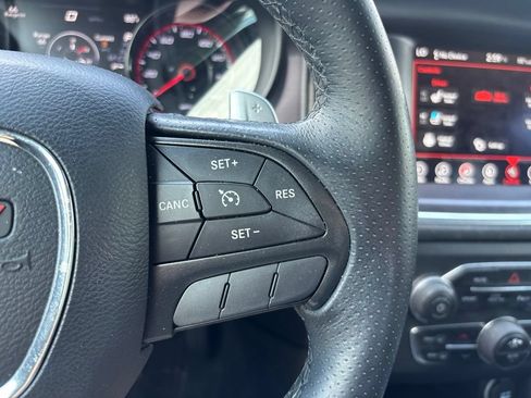 Used 2017 Dodge Charger R/T w/ Plus Group RWD image 15