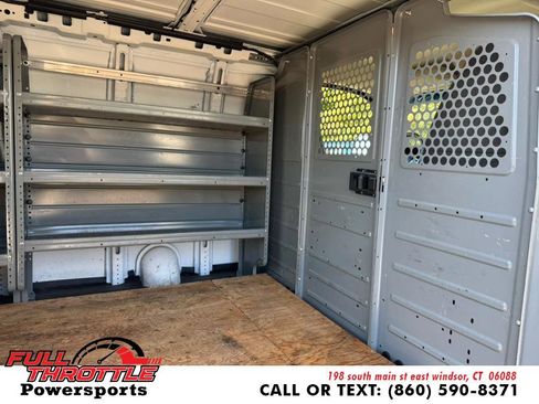 Used 2015 Chevrolet Express 3500 image 17