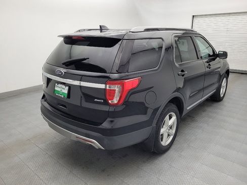 Used 2016 Ford Explorer XLT w/ Equipment Group 201A AWD/4WD image 9
