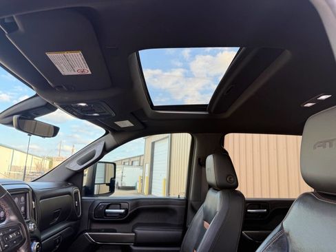 Used 2020 GMC Sierra 2500 AT4 w/ AT4 Premium Package image 18