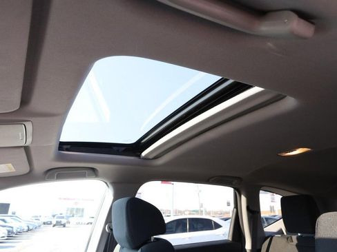 Used 2019 Honda CR-V EX image 8