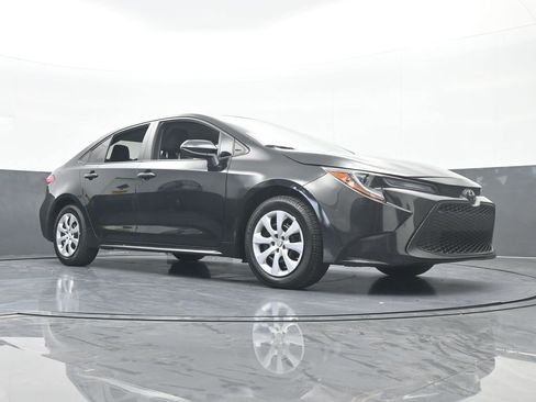 Used 2022 Toyota Corolla LE image 56