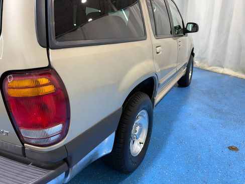 Used 1999 Ford Explorer 4WD 4-Door image 20
