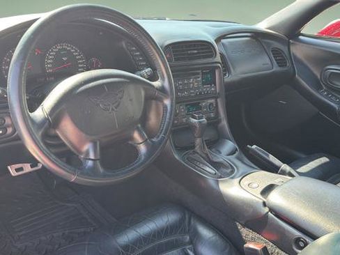 Used 2001 Chevrolet Corvette Convertible w/ Preferred Equipment Group2 image 7
