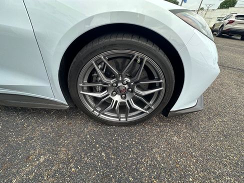 Used 2023 Chevrolet Corvette Z06 RWD image 18