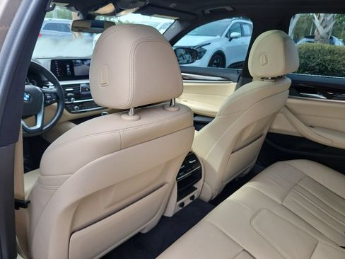 Used 2018 BMW 530i RWD image 16